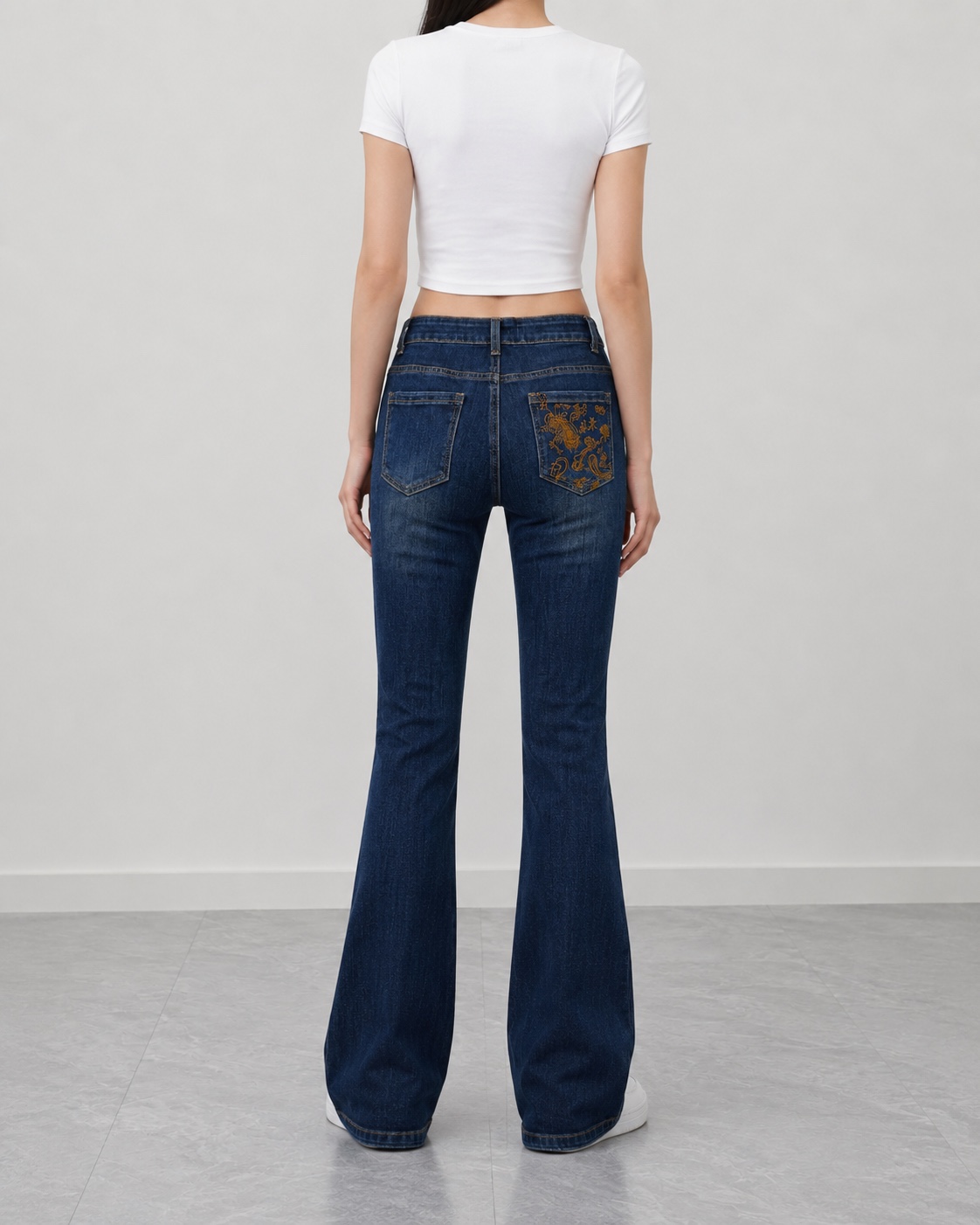 WJ-043 back view with embroidered pocket detail